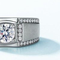 Harga pabrik 6MM 1ct cincin pria Moissanite Hiphop Moissanite batu permata 925 perak murni perhiasan cincin jari wanita halus