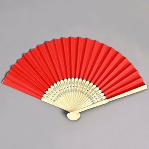 Abanicos de Mano Portátiles de Bambú para Invitados de Boda, Diseño de Arte Folclórico Tallado y Pintado, Recuerdo para Fiesta de Navidad - Product Image 3