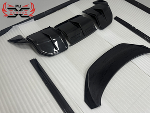 Kit Carrozzeria Stile F per <span class=keywords><strong>Audi</strong></span> <span class=keywords><strong>E</strong></span>-<span class=keywords><strong>TRON</strong></span> <span class=keywords><strong>GT</strong></span>: Labbro Anteriore, Presa d'Aria Anteriore, Minigonne Laterali, Diffusore Posteriore <span class=keywords><strong>e</strong></span> Alettone in Fibra di Carbonio Secca con Design PU per Aggiornamento Paraurti - Product Image 4