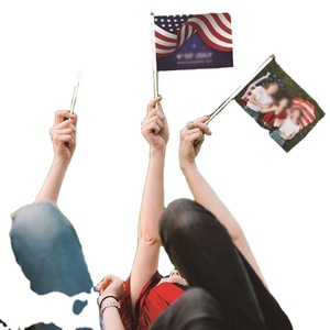 ธงแขวนพิมพ์ลายดิจิทัลโพลีเอสเตอร์แบบกำหนดเองพร้อมโลโก้ขายส่งโปรโมชั่นใหม่ปี 2025 ธงมือถือขนาดเล็กแบบกำหนดเองสำหรับกีฬา - Product Image 2