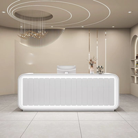 Bureau d'accueil moderne et durable pour salle de sport et salon de beauté avec couleur personnalisable et matériau en bois HDF