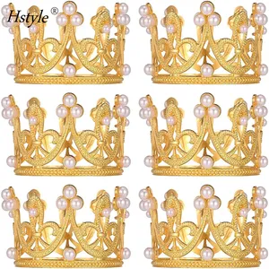 6 pezzi oro Mini corona Cake Topper piccolo cristallo perla Cupcake Toppers diadema piccoli Cupcake corona per la festa nuziale PQ84