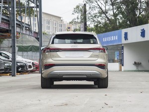 Véhicules électriques <span class=keywords><strong>Audi</strong></span> <span class=keywords><strong>Q4</strong></span> E-tron fabriqués en Chine, édition 2024, autonomie 605 km, en stock, couleur marron, <span class=keywords><strong>prix</strong></span> usine, vente chaude - Product Image 5
