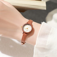 Nouvelle Arrivée Montre Femme Rétro Style Coréen Boîtier en Alliage Mouvement à Quartz Fuseaux Horaires Multiples Petit Cadran Article Tendance Meilleure Vente