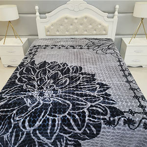 Couverture en rotin super doux, idée cadeau personnalisé, pour l'hiver - Product Image 4