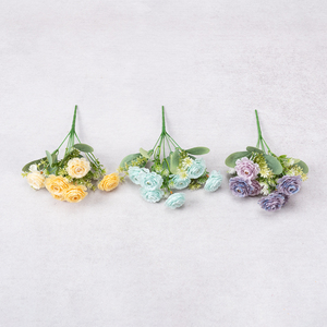 Ramo de Flores de Loto Artificiales de Lujo con 7 Cabezas de Tela de Seda para Decoración de Dormitorios, Exhibición en Interiores, Decoración de Bodas y Artículos de Decoración Suave - Product Image 1