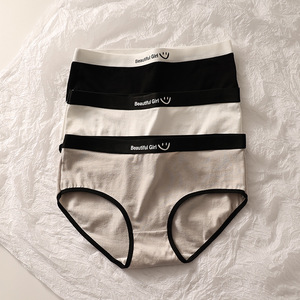 กางเกงในแฟชั่นใหม่ เนื้อผ้านุ่ม เรียบง่าย ทรงกลาง เอวกลาง ป้องกันแบคทีเรีย น่ารัก ระบายอากาศดี ผ้าถัก ทรงฮิปสเตอร์ ใส่ได้ทุกวัน สำหรับผู้หญิง ผ้าฝ้าย - Product Image 2