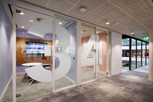 Calcomanías de ventana esmeriladas personalizadas, diseño de fotos y película de ventana de texto, pegatinas de impresión de <span class=keywords><strong>vinilo</strong></span> esmerilado para tienda, pegatinas de etiquetas de vidrio - Product Image 3