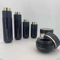 Bouteilles de parfum en verre carrées de luxe 10ml-50ml parfum vide de pompe de lotion avec le diffuseur de roseau