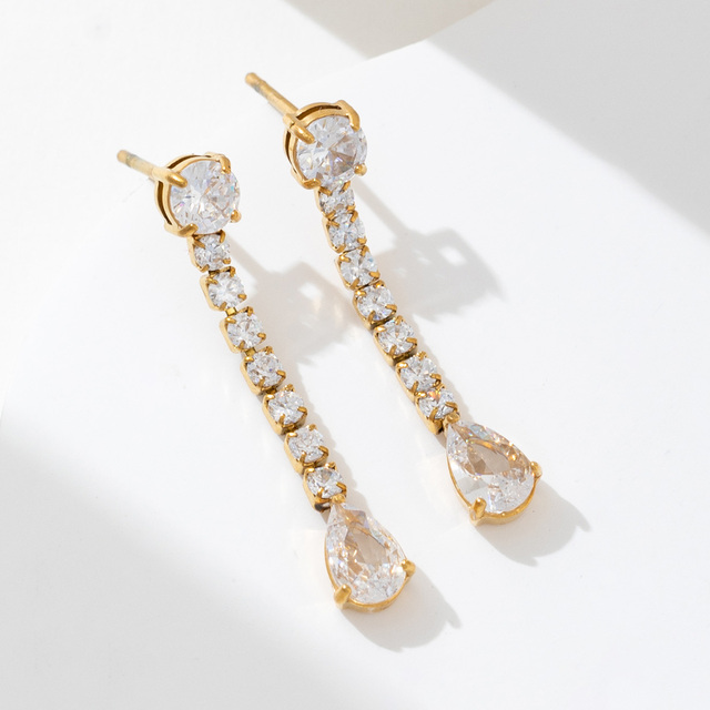 Wholesale 316L Stainless Steel Steanless Long Crystals Flat Back Sculptural Fashion Drop Earrings