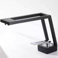 Keran Wastafel Kamar Mandi Feenice Modern, Tuas Tunggal, Lubang Tunggal, Warna Hitam, Kuningan Mewah, Pemasangan di Atas Meja