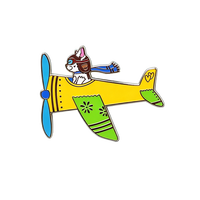 Badge en émail souple personnalisé DCM Factory, broche avec logo d'entreprise de dessin animé/anime, avec fermoir papillon, badges de revers en métal personnalisés