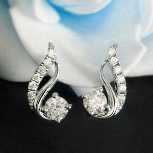 Orecchini E829 in Oro Bianco con Diamanti Taglio Brillante Rotondo, Gioielli di Lusso Naturali - Product Image 4