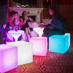 Cube lumineux LED 40 cm rechargeable, étanche IP68, en <span class=keywords><strong>plastique</strong></span> PE, <span class=keywords><strong>tabouret</strong></span> lumineux sans fil RGB pour <span class=keywords><strong>bar</strong></span>, événement, extérieur - Product Image 1