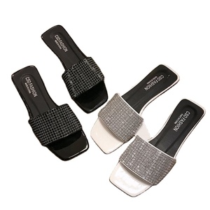 Las mujeres usan en verano 2019 nueva moda de fondo plano versión coreana <span class=keywords><strong>Net</strong></span> Red Rhinestone sandalias de moda - Product Image 1