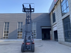 מלגזה דיזל 5 טון מנוע יפני, קיבולת העמסה 5 טון, מלגזה 5 טון עם תקני CE ו-ISO - Product Image 4