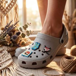 HY 2026 Meilleures ventes Breloques pour chaussures de hockey sur glace, Breloques pour sabots de hockey sur glace, Accessoires de décoration pour chaussures et sabots, Vente en gros - Product Image 2