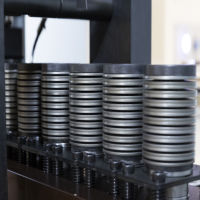 Machine de poinçonnage et de cisaillement de barres de busbar CNC sans bavures, équipement fiable pour la production de panneaux électriques