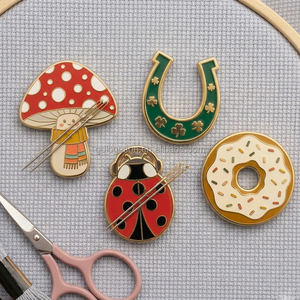 2026 Portaagujas Magnético de Metal Esmaltado con Diseño Personalizado Único, Temática Abeja, Perro, Viaje, para Bordado, de Fábrica - Product Image 6