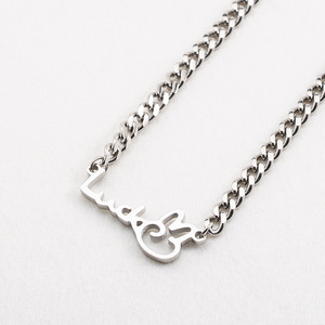 สร้อยคอจี้กระต่ายเหล็กไทเทเนียมสุดอินเทรนด์ ตัวอักษรภาษาอังกฤษ สัญลักษณ์สัตว์ประจำราศ สำหรับผู้ชาย ผู้หญิง ของขวัญ สายสร้อยสแตนเลส - Product Image 1