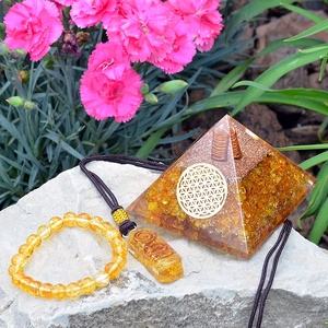 Pirámide de Cristal Orgón Amarillo, Escultura de Piedras Preciosas Hecha a Mano para Meditación, Decoración del Hogar, Regalo - Product Image 6