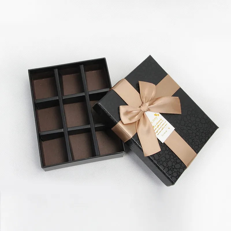 Boîte cadeau fraise vide en papier de luxe imprimée sur mesure Boîte d'emballage pour chocolat bonbon chocolat avec plateau intégré