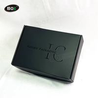 Boîte d'emballage pour perruque en papier rigide noir de qualité supérieure avec logo personnalisé, garantie de qualité, épaisseur 2 mm, gaufrage UV, doublure en éponge, écologique