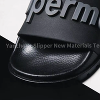 Chaussons personnalisés sur mesure Chaussures Hommes 3D à motif en relief Semelle épaisse et amortie Articles de plage pour Distributeurs de Boutiques