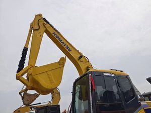 Miniexcavadora Komatsu PC110 Usada de 11 Toneladas, Maquinaria Industrial con Motor Cummins y Componentes de Transmisión, de Segunda Mano, en Venta en China - Product Image 3