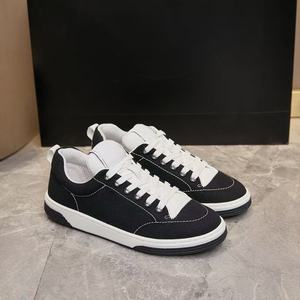 Chaussures de sport de luxe rétro pour hommes et femmes, à bout fermé et lacets, avec doublure en maille tricotée de haute qualité - Product Image 5