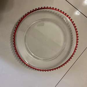 Assiettes de charge en plastique transparent transparent de 13 pouces à bas prix Offre Spéciale avec des perles d'or sous des assiettes pour le mariage - Product Image 4