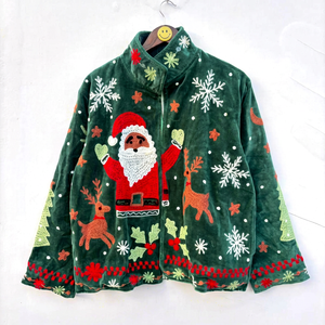 Chaqueta Suzani Artesanal de Terciopelo Verde con Bordado Navideño, Manga Larga, Cuello Alto, Abrigo de Invierno Hecho a Mano para Mujer - Product Image 1