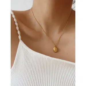 Multi Carved Stripes Twisted Croissants Necklace Baguette 18K Gold Plated Necklaces Vintage Minimalist Stainless Steel Jewelry