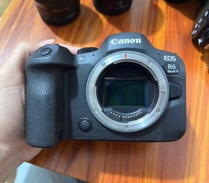 Cámara Digital <span class=keywords><strong>Canon</strong></span> <span class=keywords><strong>R6</strong></span> <span class=keywords><strong>II</strong></span> 90% Nueva, Cámara sin Espejo de Fotograma Completo para Fotografía Integral - Product Image 1
