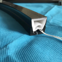 La couleur noire de 20*20mm a mené le diffuseur néon de tube de silicone sans bande menée