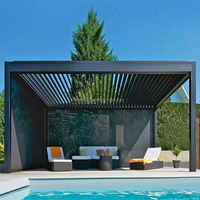 Pergola Bioclimatique Motorisée en Aluminium à Lames Orientables, Étanche, Moderne et Écologique, Tailles Personnalisées pour Complexes Hôteliers et Commerciaux