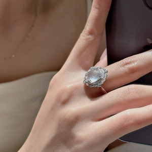 แหวนเงินแท้ S925 ประดับหยกน้ำฟอง ดีไซน์ทรงรีแบบนิช แฟชั่น เครื่องประดับเรียบหรู วินเทจ - Product Image 3