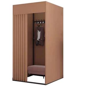Cabine d'essayage mobile en métal pour boutique de vêtements Kelly, avec rideau, cabines d'essayage modernes et luxueuses - Product Image 2