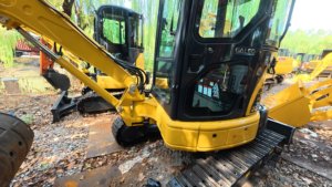 Presque neuf, faible nombre d'heures de fonctionnement, <span class=keywords><strong>mini</strong></span>-excavatrice Komatsu PC35 de 3 tonnes d'occasion pour l'aménagement paysager et l'aménagement paysager. - Product Image 3