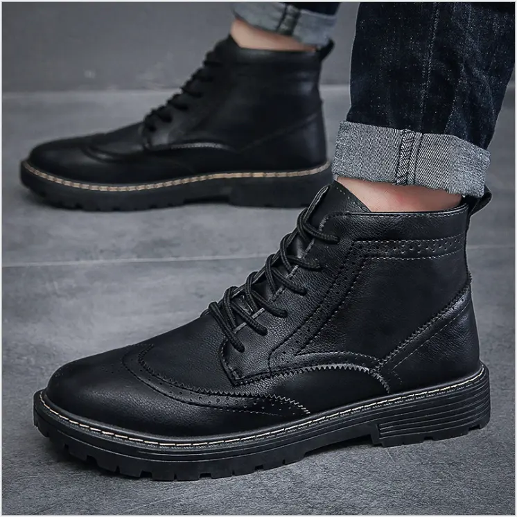 2022 autumn and winter new men's boots fashion high top business leather boots leisure flat bottom Martin boots