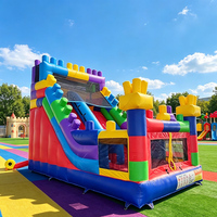 Structure gonflable combinée avec blocs de construction, château de saut gonflable pour enfants, toboggan gonflable extérieur pour événements