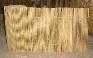 Rotolo di Recinzione in Bambù Durevole, Biodegradabile, per Privacy in Giardino, Patio e Agricoltura - Product Image 4