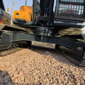 Excavatrice Hyundai 220 d'occasion, 90% neuve, excavatrice à chenilles de chantier - Product Image 6