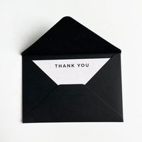 Moda elegante embalaje personalizado gracias tarjeta sobre negro con sello adhesivo