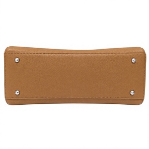 Bolso Tote de Piel Sintética de Nueva York de Primera Calidad, con Letras Grabadas, Diseño Moderno OEM, Abierto por Arriba, para Uso Diario de Mujeres, para Todas las Estaciones, Compras y Actividades al Aire Libre - Product Image 6