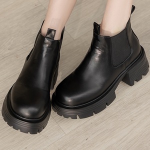 Bottes à plateforme épaisse pour femmes, talon de 6,5 cm, design élastique sur le côté - Product Image 5