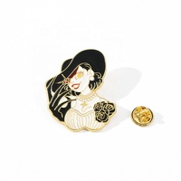 Pin de solapa de metal de aleación de moda, con esmalte blando y duro, personalizado para Halloween, insignia de metal personalizada
