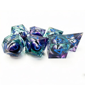 Juego de dados de resina de 7 piezas con núcleo líquido cian profundo transparente, borde afilado, ojo de dragón púrpura enredado y vena de llama para D&D COC RPG - Product Image 4