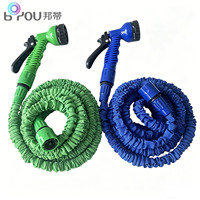 Tuyau d'arrosage de jardin rétractable flexible économique de 25FT/50FT avec buse de pulvérisation multifonction pour l'arrosage du jardin et la douche des animaux