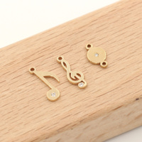 Haute qualité 14k Or Rempli Double Trous Kroxin Coeurs Pendentif Lune Étoile Zircon Pendentifs Connecteur Charmes pour la Fabrication de Bijoux